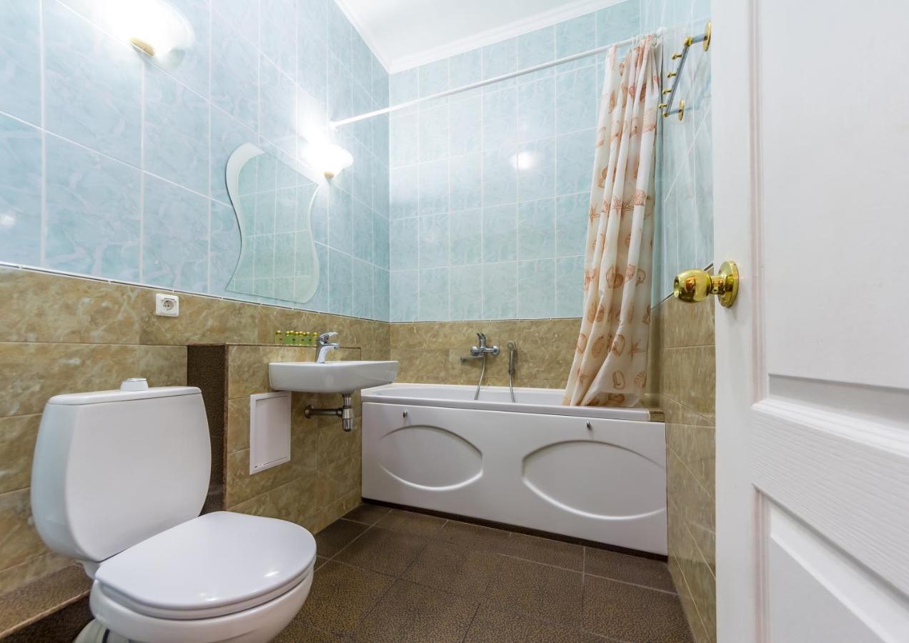 Apartments In The Center On Shota Rustaveli Kiev Exterior foto